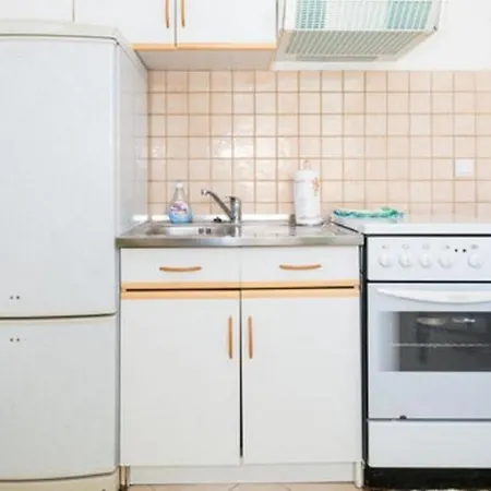 Captain - One Bedroom With Terrace