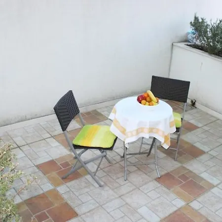 Captain - One Bedroom With Terrace Apartmán *